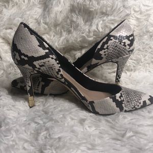 Aldo cream snakeskin pointed toe heels